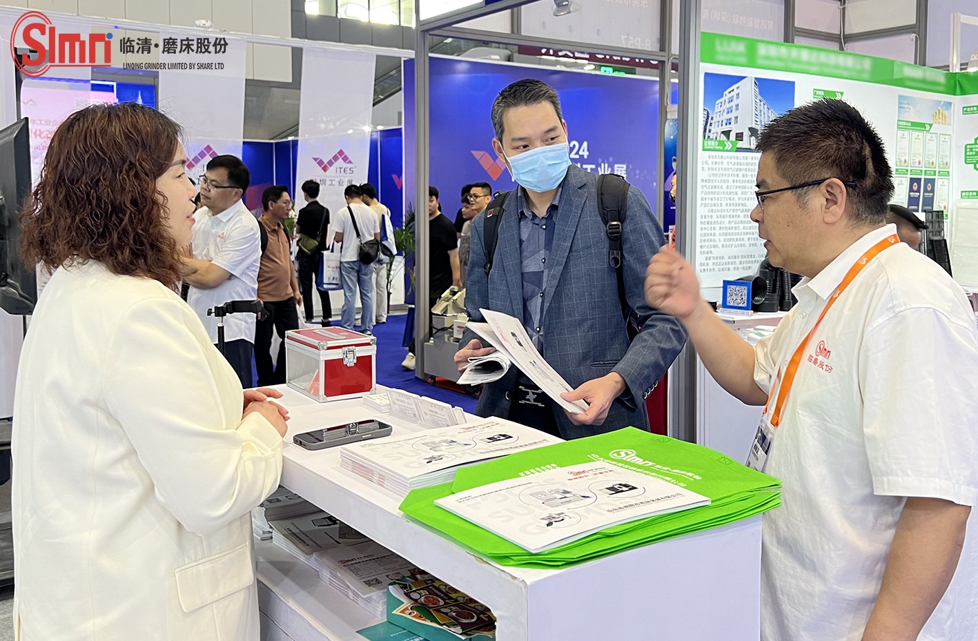 直擊現(xiàn)場(chǎng)｜深圳工業(yè)展首日，山東臨磨展位觀眾絡(luò)繹不絕